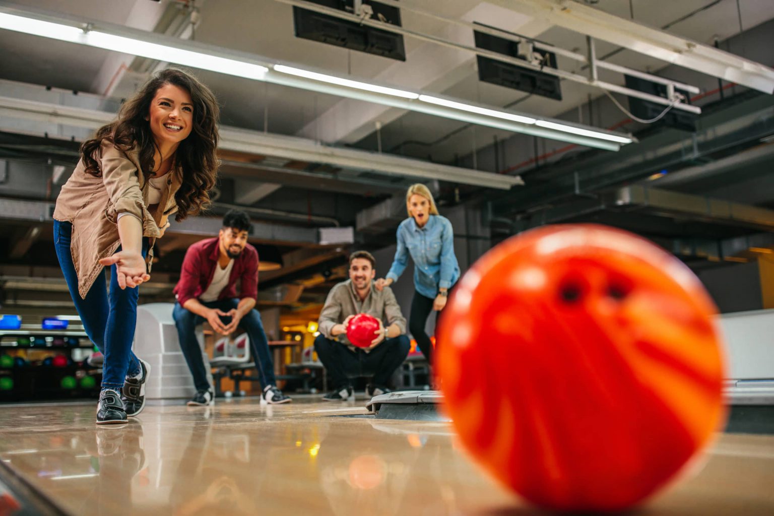3 Health Benefits of Bowling: Tone Those Muscles and Make a Strike
