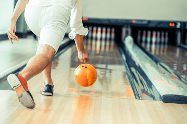 3 Health Benefits of Bowling: Tone Those Muscles and Make a Strike