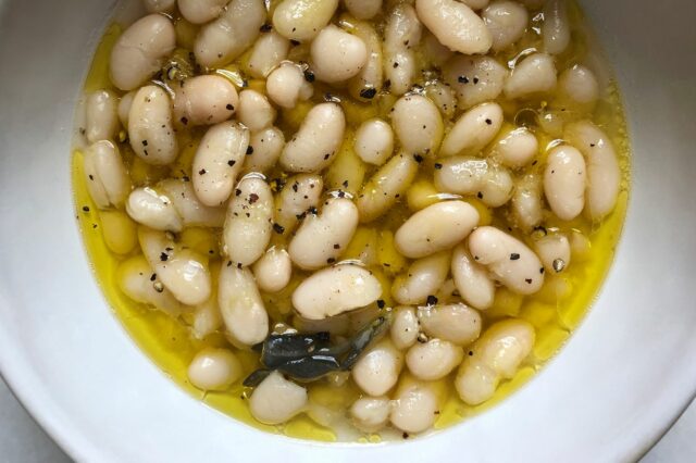 14 Navy Beans Nutrition Facts and Their Health Benefits